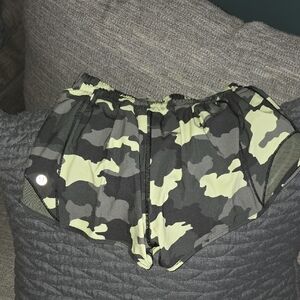 Lulu Lemon Hotty Hot Hot 2.5" Camo Print Athletic Shorts